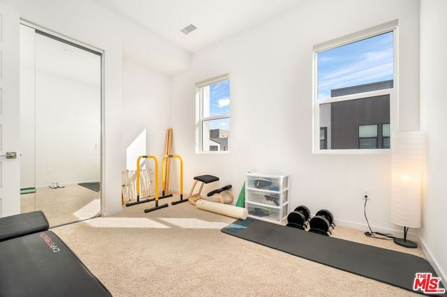 27525 Illumination Court, Valencia, CA 91381