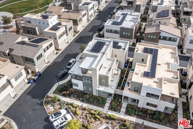 27525 Illumination Court, Valencia, CA 91381