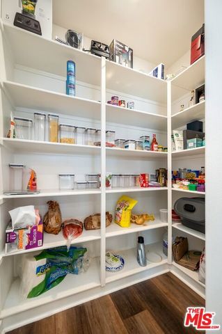 27525 Illumination Court, Valencia, CA 91381