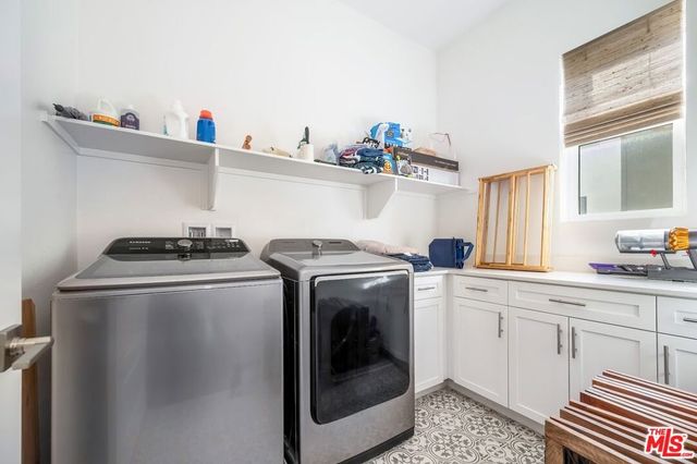 27525 Illumination Court, Valencia, CA 91381