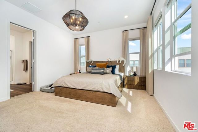 27525 Illumination Court, Valencia, CA 91381