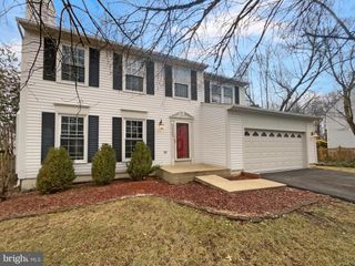 8245 CRACKLING FIRE DR, Gainesville, VA 20155