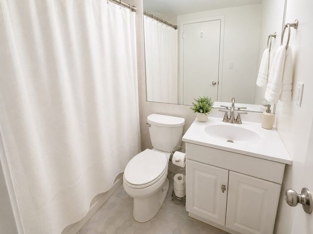 200 Swanton St T37, Winchester, MA 01890
