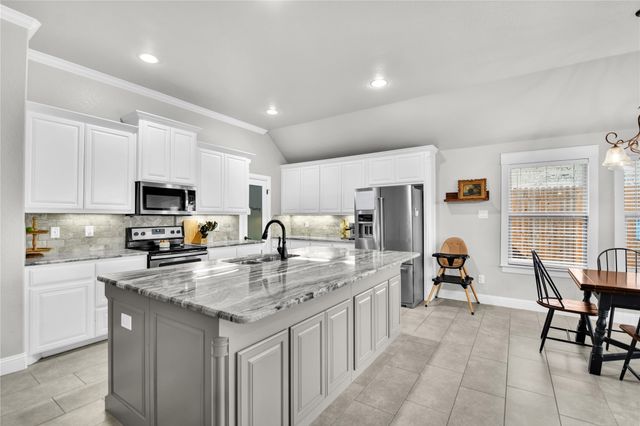 1904 Town Creek Circle, Weatherford, TX 76086