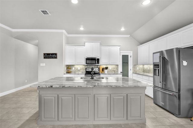 1904 Town Creek Circle, Weatherford, TX 76086