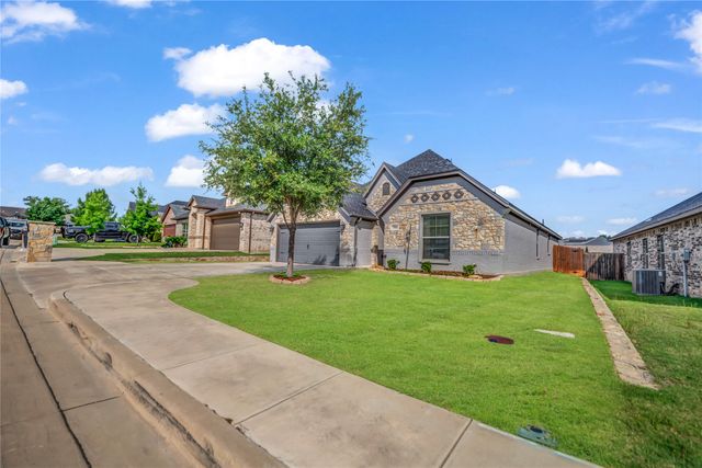 1904 Town Creek Circle, Weatherford, TX 76086