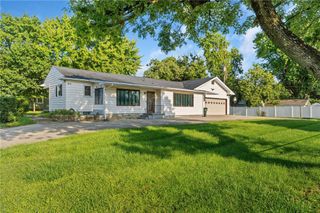 813 E Dorothy Lane, Kettering, OH 45419