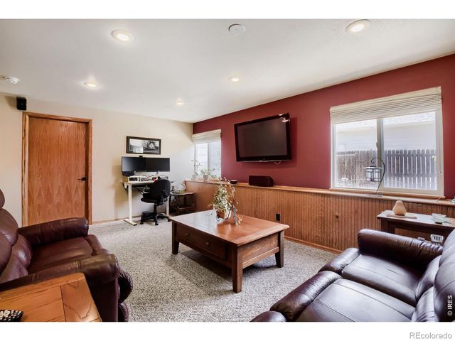 1512 Willowbrook Drive, Longmont, CO 80504