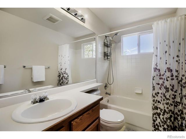 1512 Willowbrook Drive, Longmont, CO 80504
