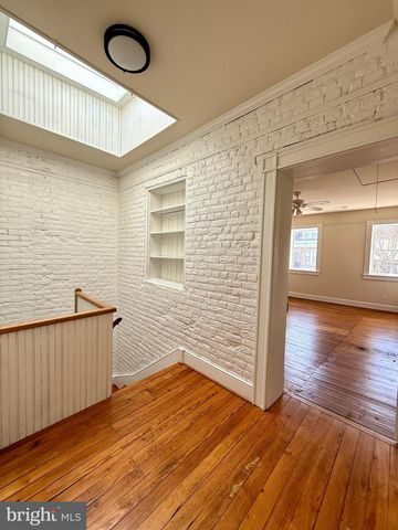 513 CAROLINE ST, Fredericksburg, VA 22401