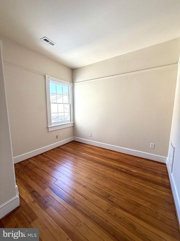 513 CAROLINE ST, Fredericksburg, VA 22401