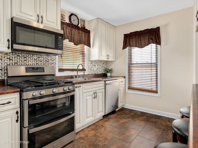 4214 Prairie Avenue, Brookfield, IL 60513