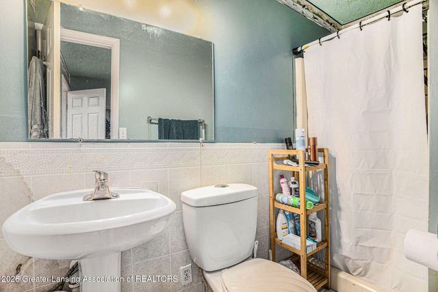 4828 Ingham Street, Lansing, MI 48911