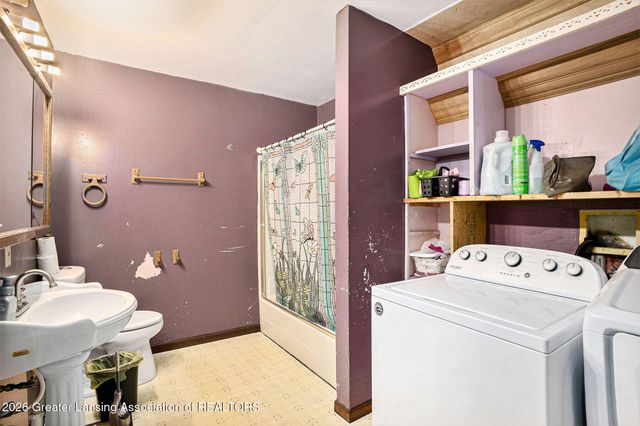 4828 Ingham Street, Lansing, MI 48911