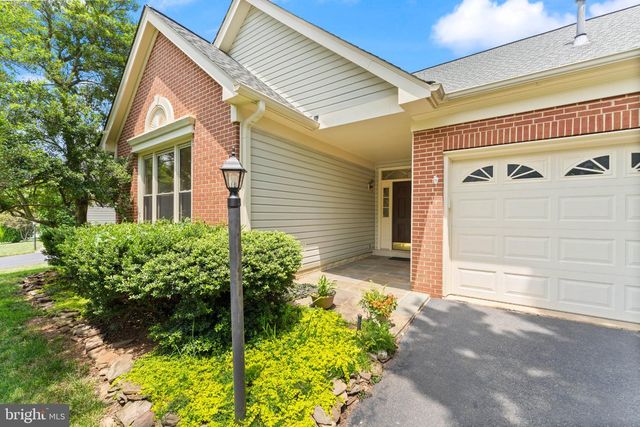 21004 FOWLERS MILL CIR, Ashburn, VA 20147