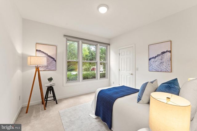 21004 FOWLERS MILL CIR, Ashburn, VA 20147
