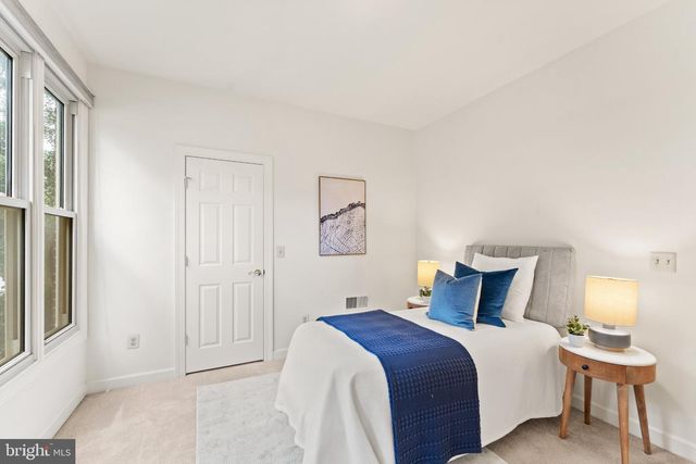 21004 FOWLERS MILL CIR, Ashburn, VA 20147