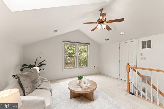 21004 FOWLERS MILL CIR, Ashburn, VA 20147