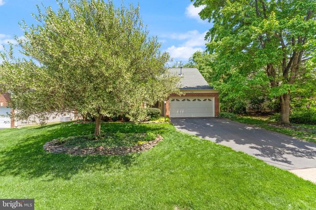 21004 FOWLERS MILL CIR, Ashburn, VA 20147