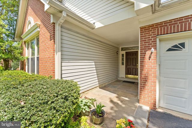 21004 FOWLERS MILL CIR, Ashburn, VA 20147