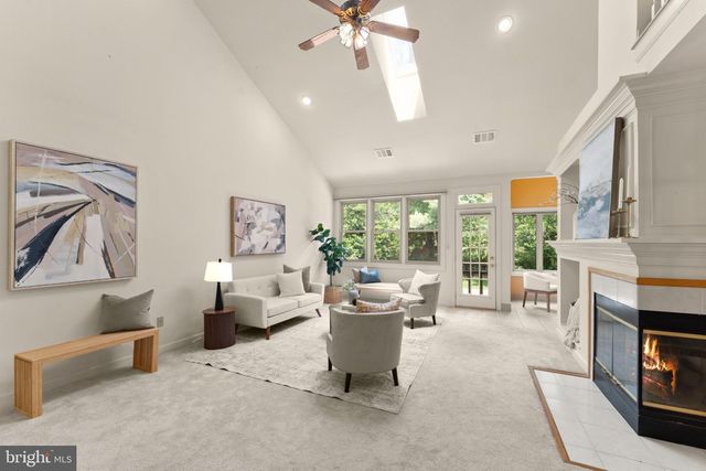21004 FOWLERS MILL CIR, Ashburn, VA 20147