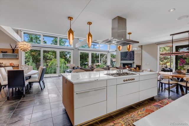 301 Monroe Street, Denver, CO 80206