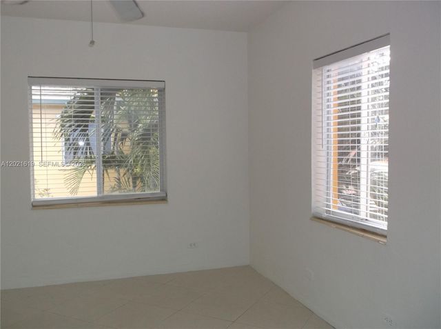 727 NE 16th Ave 727D, Fort Lauderdale, FL 33304
