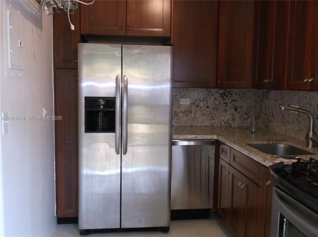 727 NE 16th Ave 727D, Fort Lauderdale, FL 33304