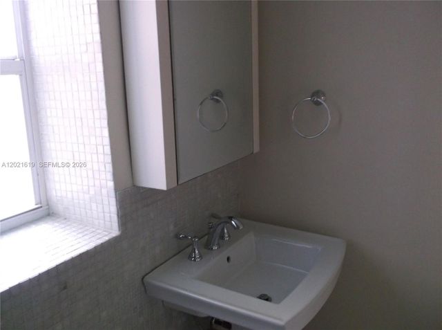727 NE 16th Ave 727D, Fort Lauderdale, FL 33304