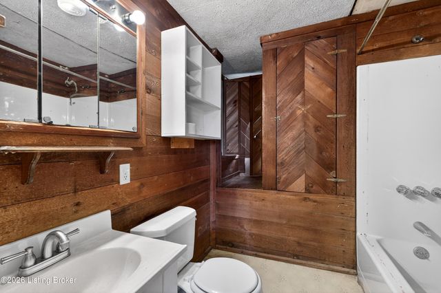 11701 Wetherby Ave, Louisville, KY 40243