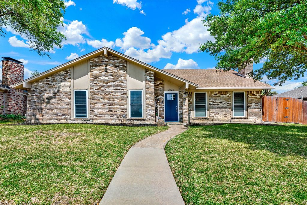 2525 Winterstone Drive, Plano, TX 75023