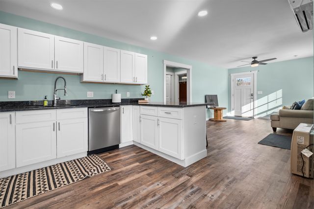 8b Villa Brasi Lane, Boscawen, NH 03303