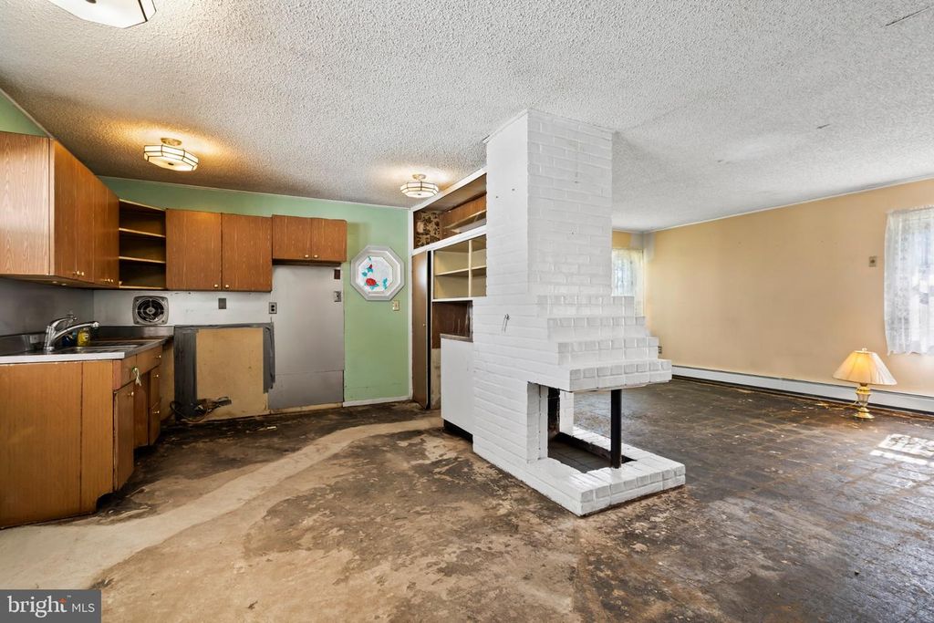 260 THORNRIDGE DR, LEVITTOWN, PA 19054 — photo 4