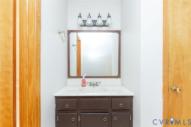 6310 Tammy Ln, Mechanicsville, VA 23111