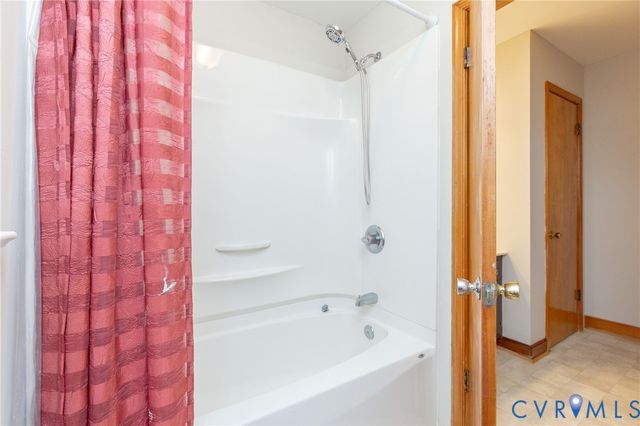 6310 Tammy Ln, Mechanicsville, VA 23111