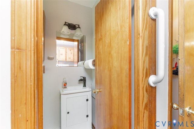 6310 Tammy Ln, Mechanicsville, VA 23111