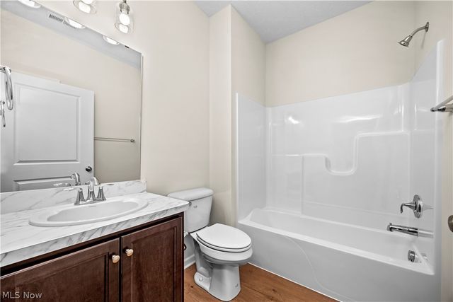 509 Eldemire Lane, Elyria, OH 44035