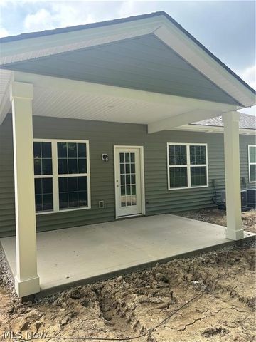509 Eldemire Lane, Elyria, OH 44035