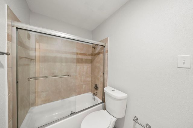 7847 Green Lawn Drive 7847, Houston, TX 77088