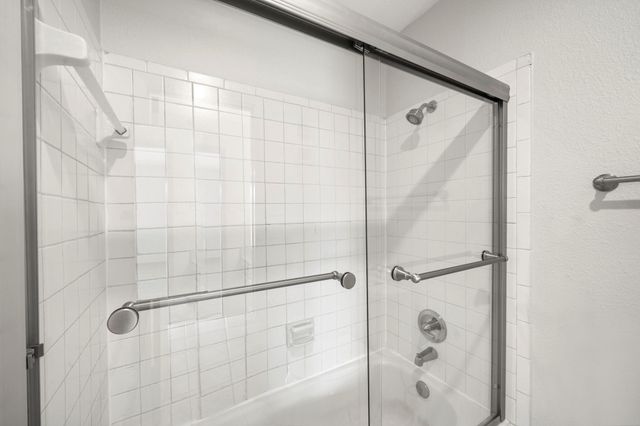 7847 Green Lawn Drive 7847, Houston, TX 77088