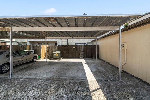 7847 Green Lawn Drive 7847, Houston, TX 77088