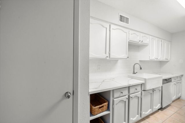 7847 Green Lawn Drive 7847, Houston, TX 77088