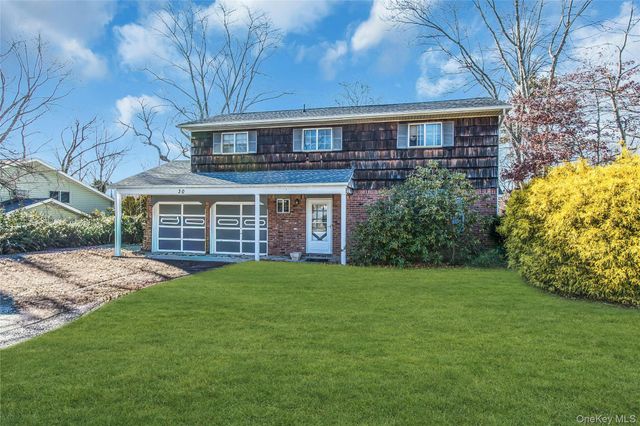 30 Glacier Drive, Smithtown, NY 11787