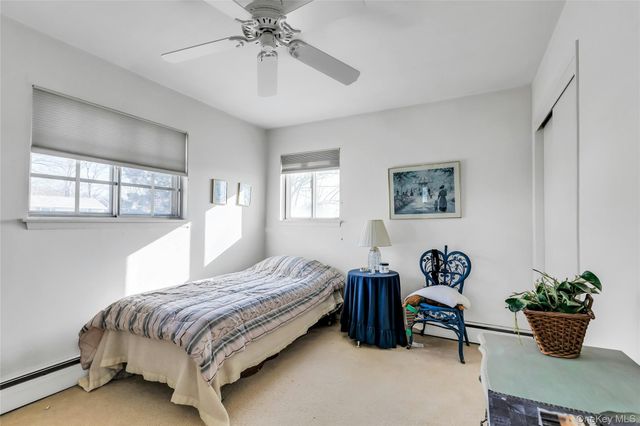 30 Glacier Drive, Smithtown, NY 11787