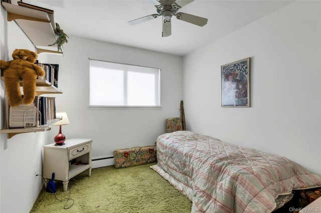 30 Glacier Drive, Smithtown, NY 11787