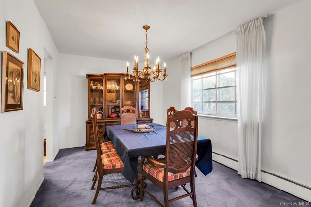 30 Glacier Drive, Smithtown, NY 11787