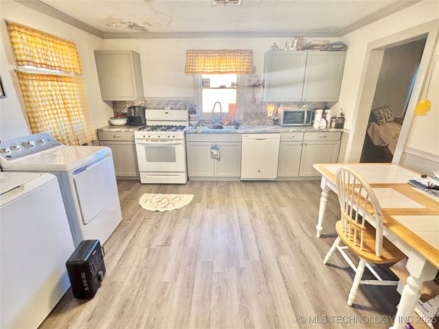 10168 N Highway 71, Stigler, OK 74462