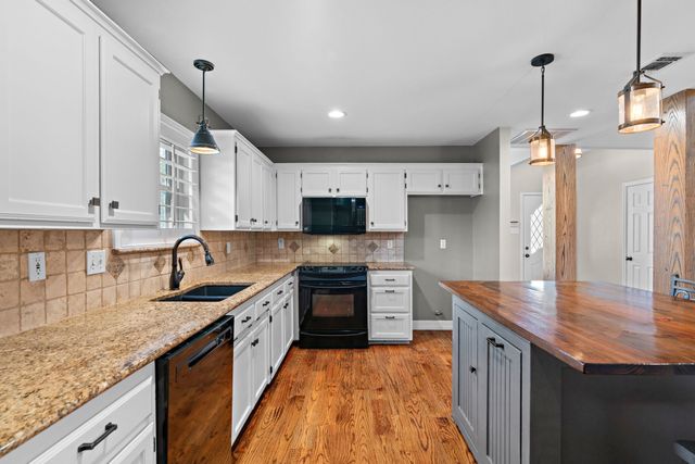 5322 Stonewood Court, Arlington, TX 76017