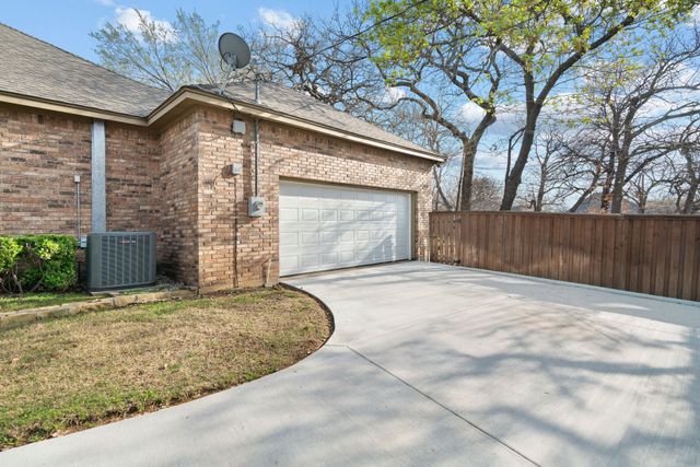 5322 Stonewood Court, Arlington, TX 76017