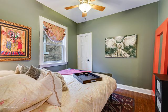 5023 W Oakdale Avenue, Chicago, IL 60641